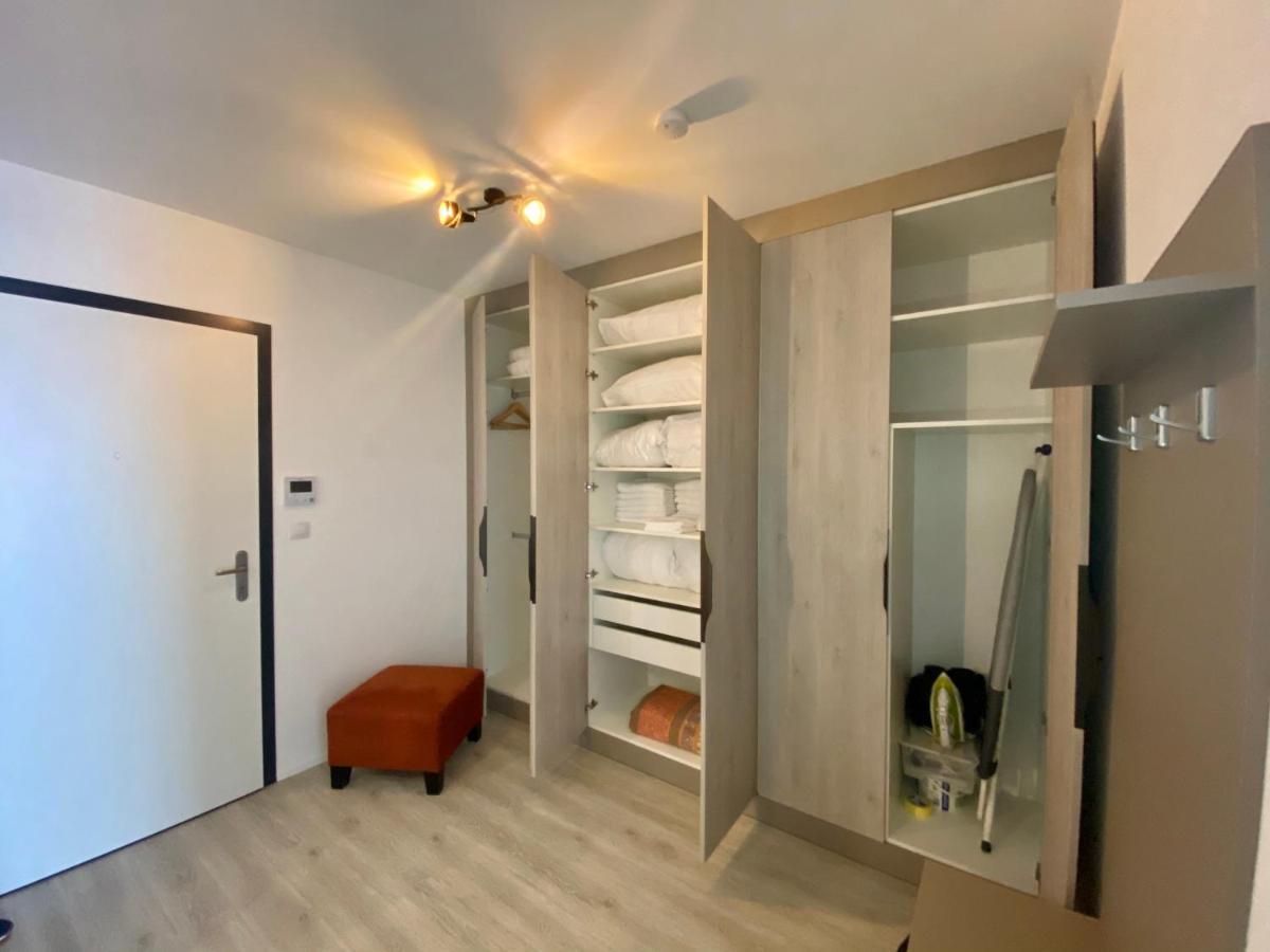 Seven Days Smichov Apartment Prague Exterior photo