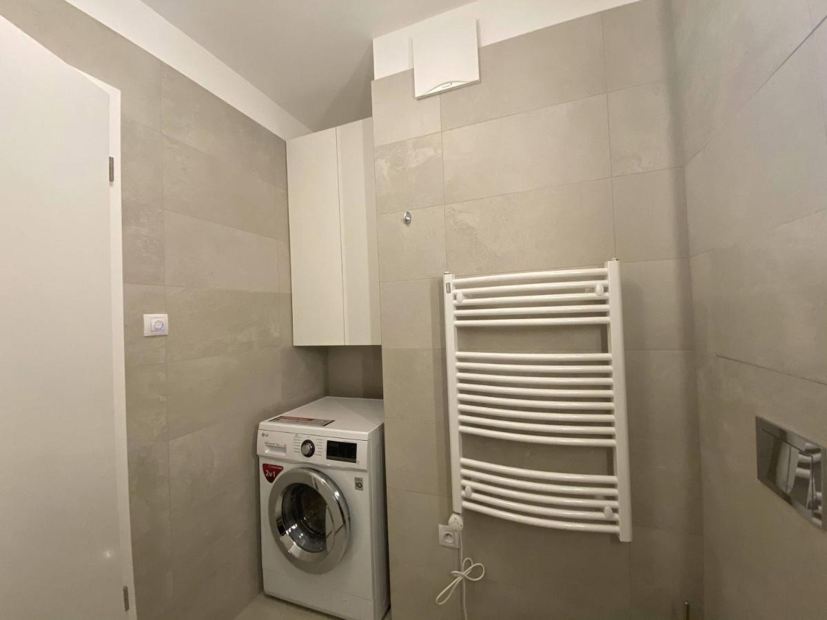 Seven Days Smichov Apartment Prague Exterior photo